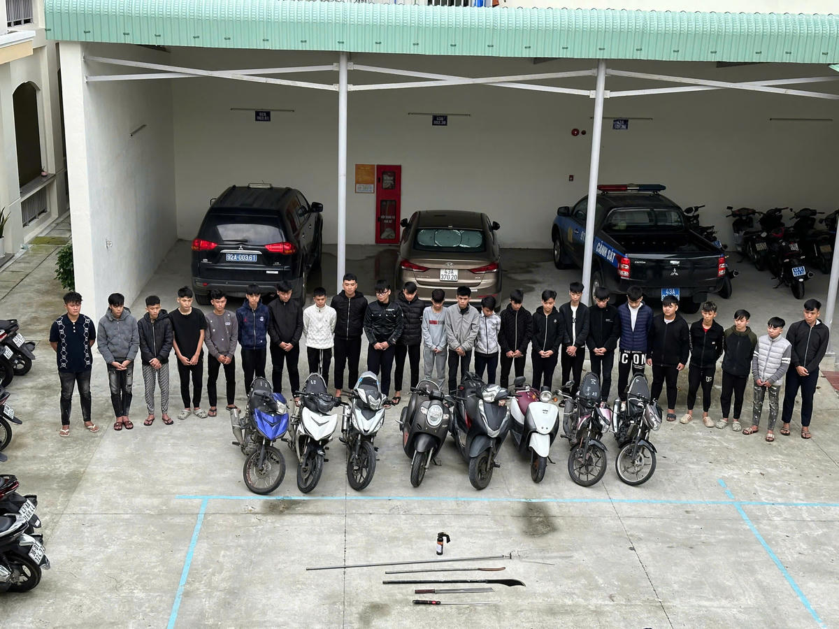 Một thanh niên liên quan đến vụ việc tại cơ quan chức năng. Ảnh: CV.