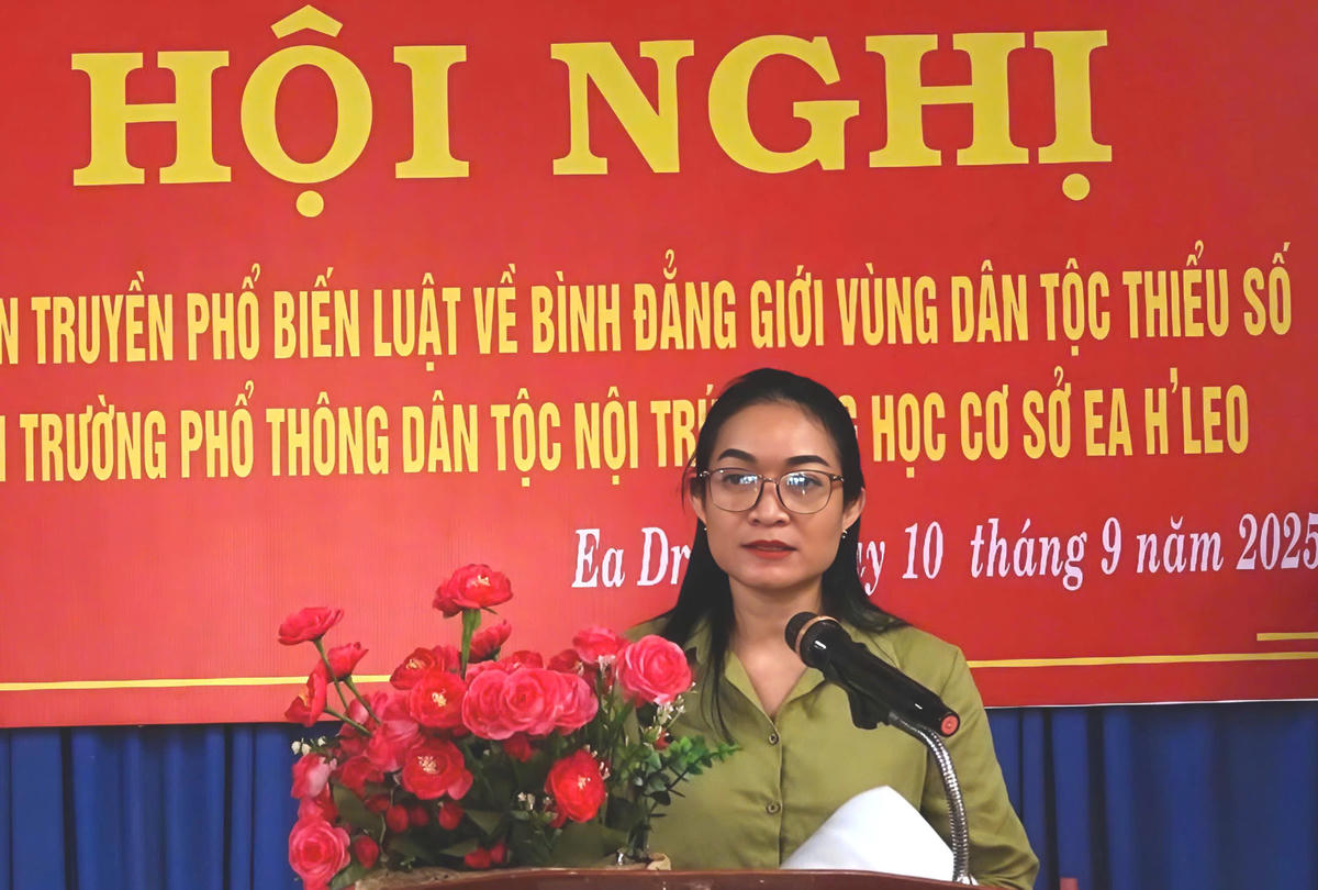 &nbsp;Phó Giám đốc Sở Dân tộc và Tôn giáo tỉnh Đắk Lắk Nay H’Nan phát biểu tại các hội nghị tập huấn