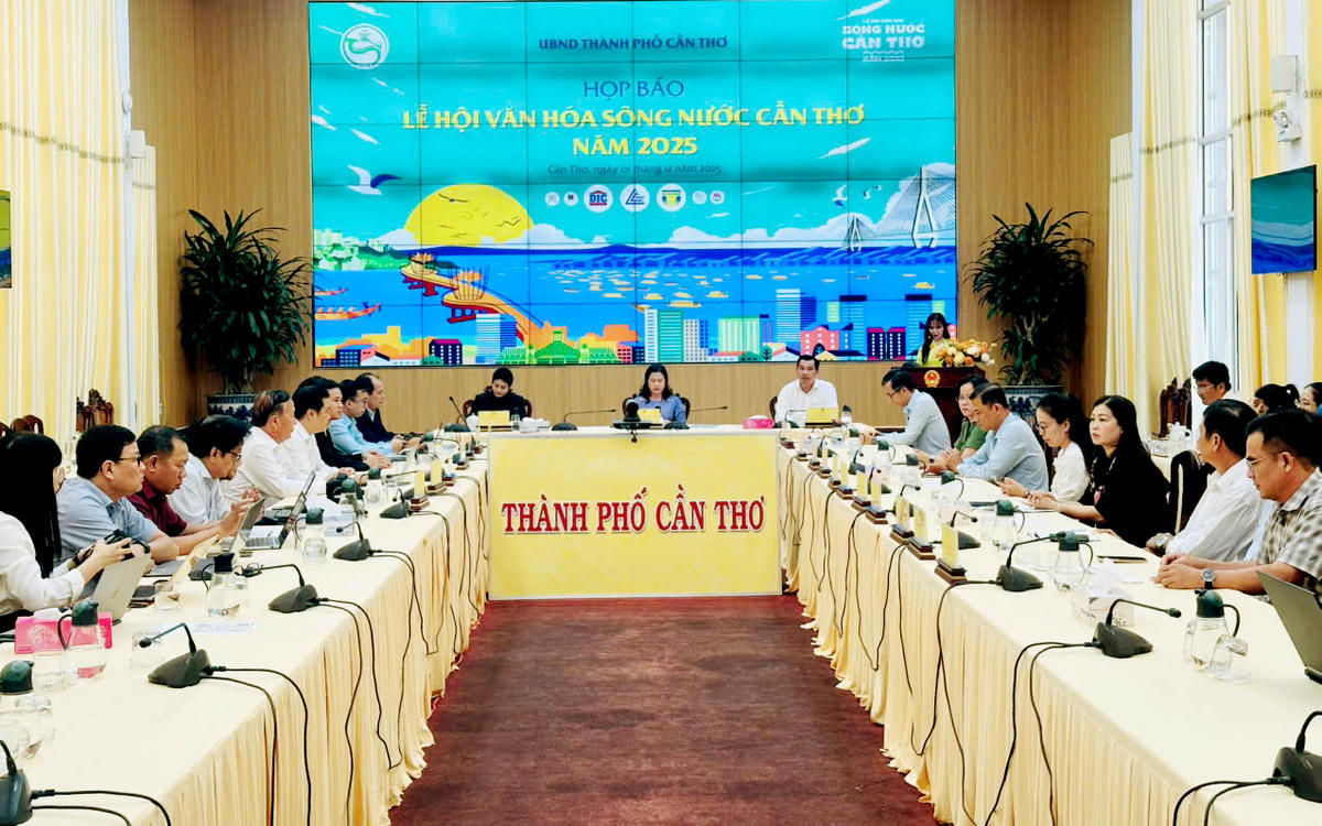 Quang cảnh buổi họp báo. Ảnh TK