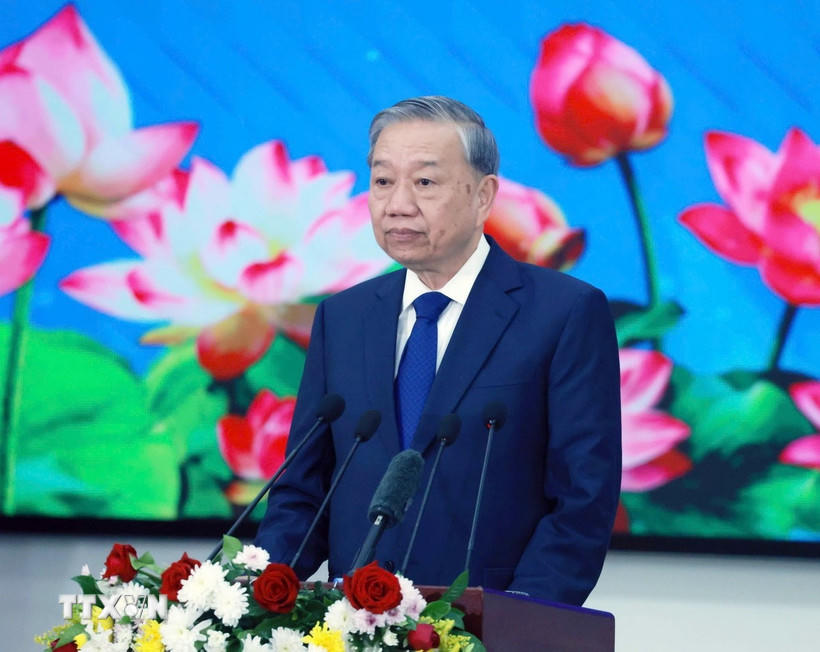 Tổng Bí thư Tô Lâm phát biểu chính sách tại Học viện Chính trị và Hành chính Quốc gia Lào. (Ảnh: Thống Nhất/TTXVN)