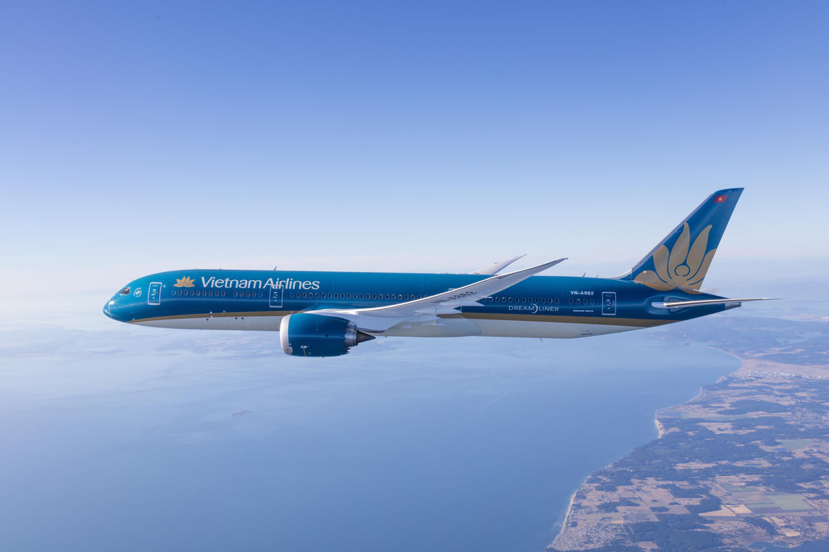 Mạng bay ngày càng mở rộng khẳng định vai trò của Vietnam Airlines trong việc đưa Việt Nam vươn ra thế giới, đồng thời lan tỏa di sản văn hoá dân tộc tới bạn bè quốc tế.