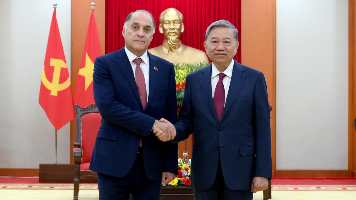 Tổng Bí thư Tô Lâm tiếp Thư ký Hội đồng An ninh Cộng hòa Belarus A. Volfovich.&nbsp;