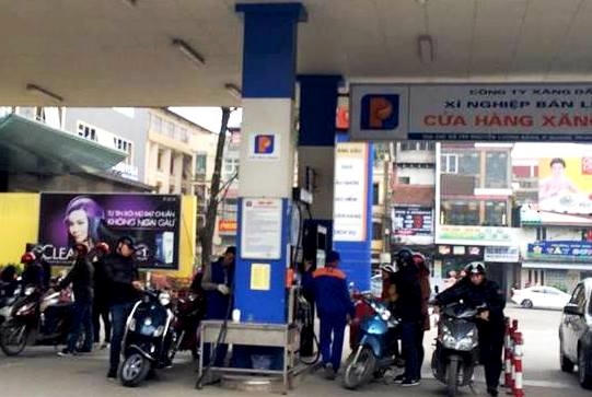 Không thực hiện lộ trình áp dụng tỷ lệ phối trộn nhiên liệu sinh học với nhiên liệu truyền thống có thể bị phạt tiền. Ảnh minh hoạ.