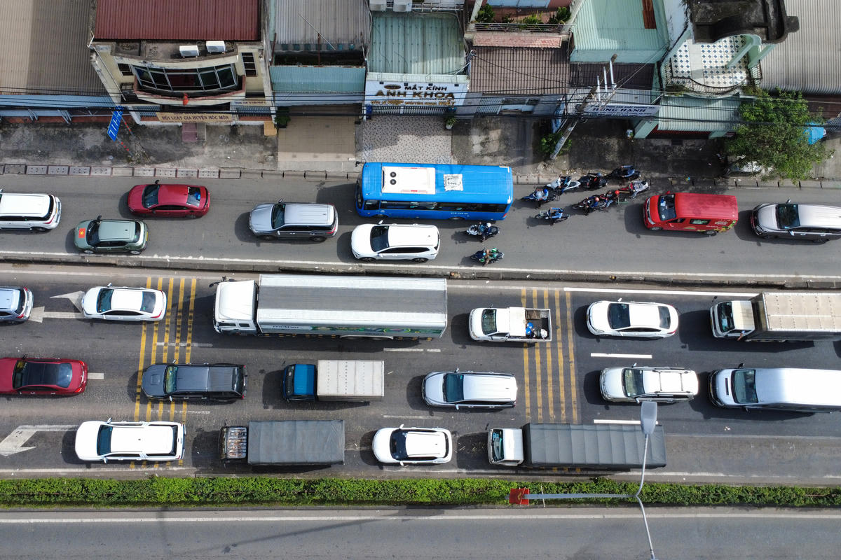 Theo kế hoạch, quốc lộ 22 sẽ được mở rộng lên 10 làn xe (mỗi bên 5 làn). Ảnh: Đ.Xá.