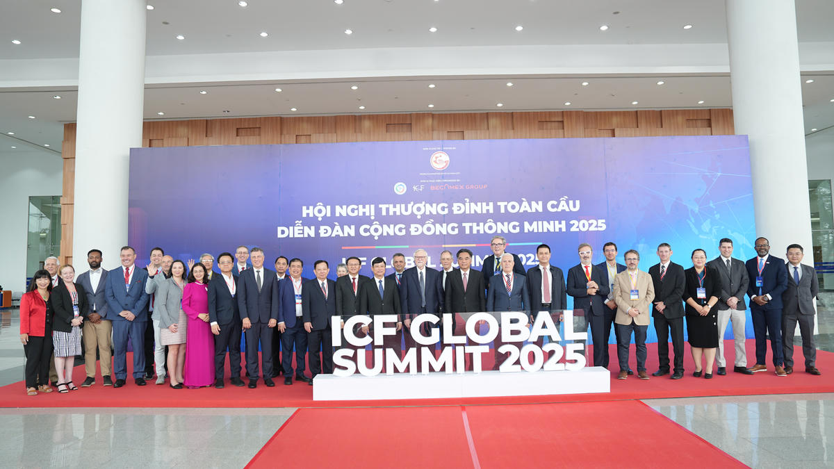 Lãnh đạo TP Hồ Chí Minh và các đại biểu tại ICF Global Summit 2025. Ảnh: H.L.