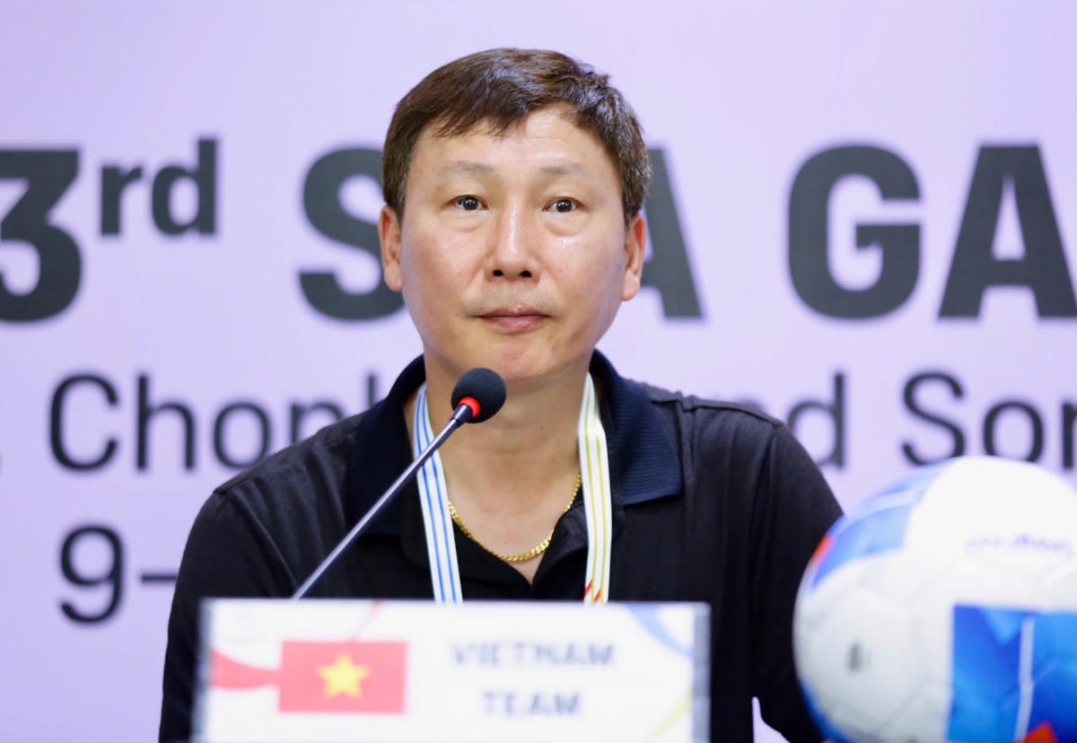 HLV Kim Sang-sik. Ảnh: VFF.