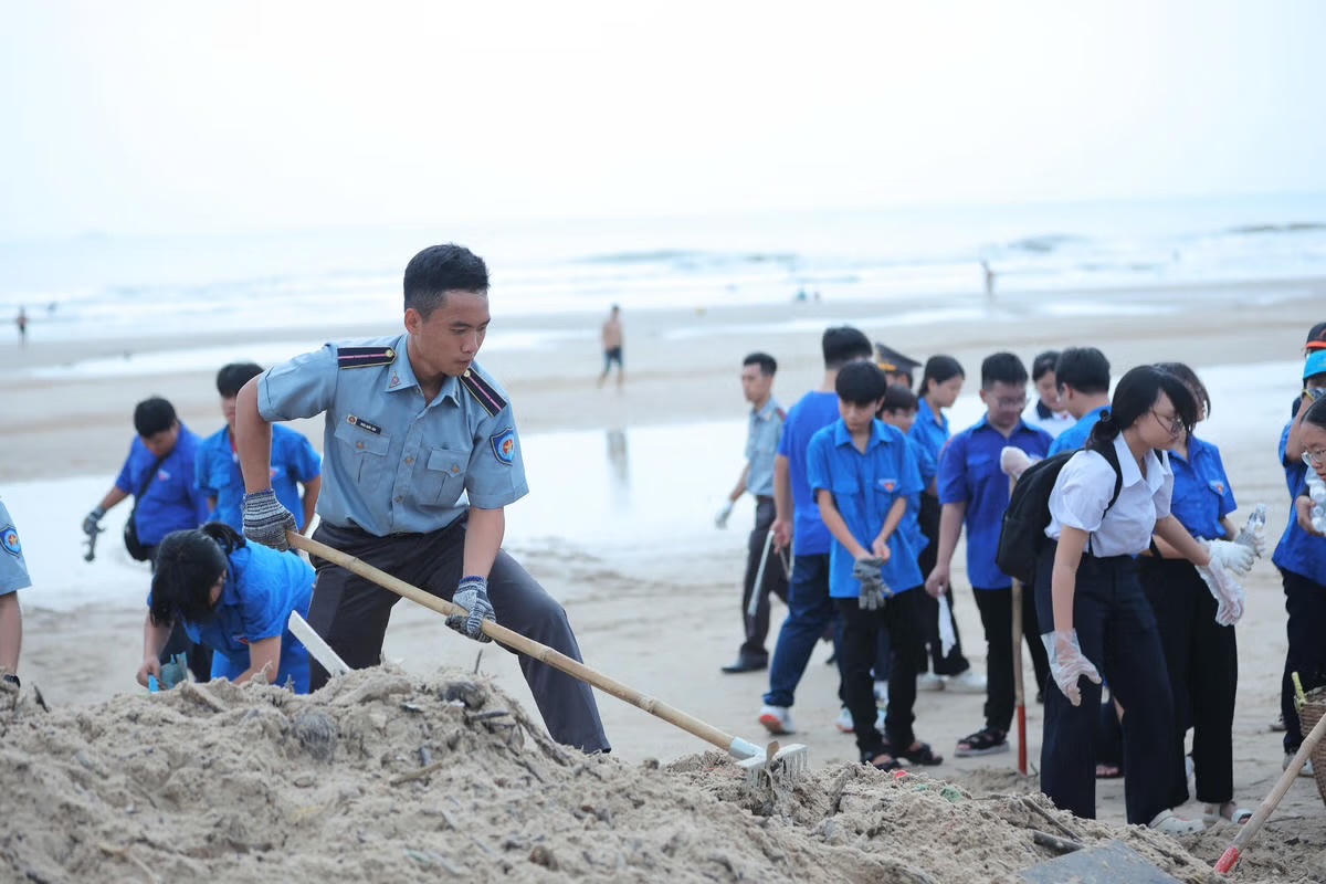 Phát động phong trào toàn dân tham gia bảo vệ môi trường: Hướng tới Việt Nam sáng - xanh - sạch - đẹp
