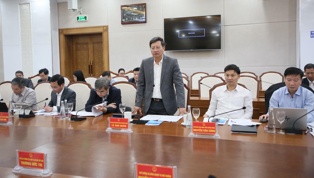 Lãnh đạo TP Hải Phòng phát biểu tại buổi làm việc. Ảnh: QMG.&nbsp;