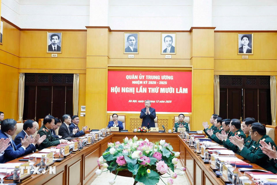 Tổng Bí thư Tô Lâm, Bí thư Quân ủy Trung ương chủ trì Hội nghị Quân uỷ Trung ương lần thứ 15. (Ảnh: Thống Nhất/TTXVN)