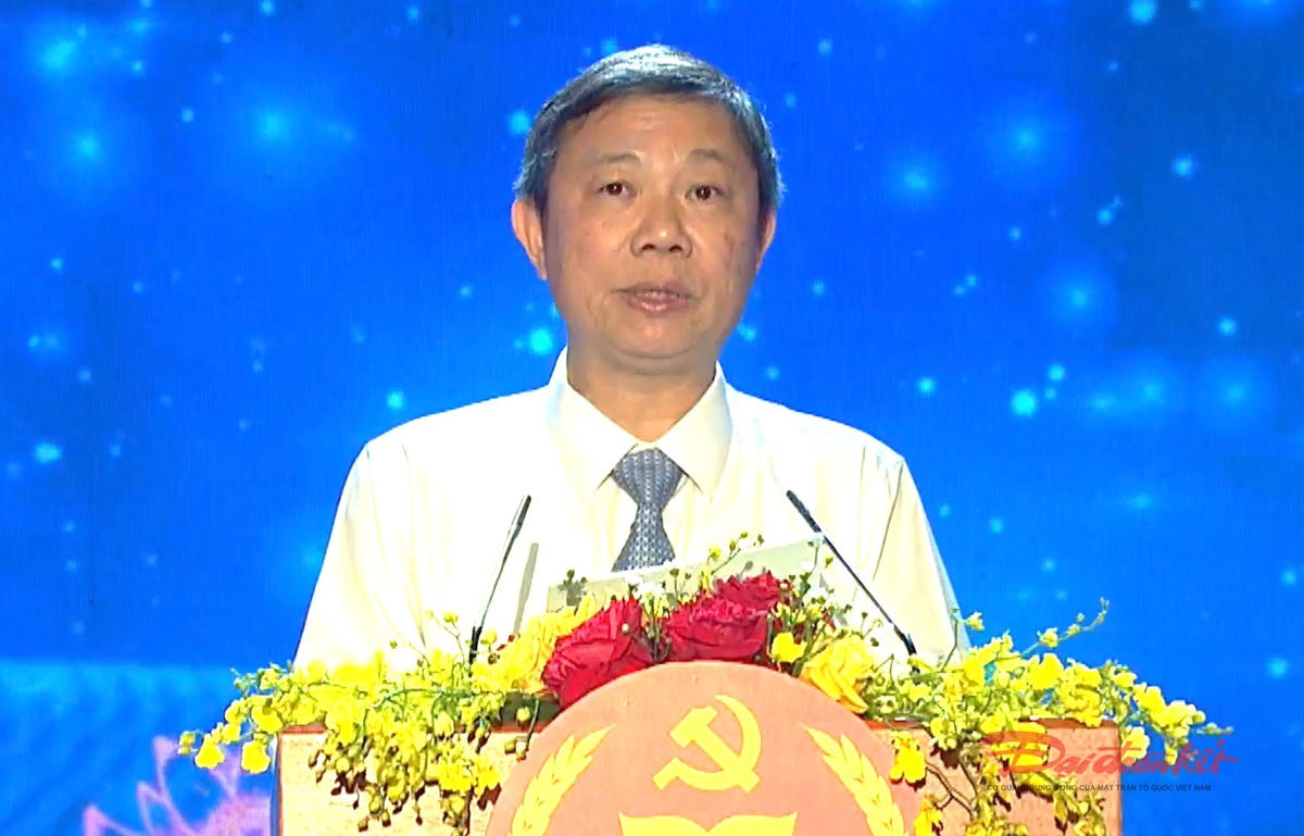 Ông Dương Anh Đức - Trưởng Ban Tuyên giáo và Dân vận Thành uỷ TP Hồ Chí Minh phát biểu tại Lễ trao giải. Ảnh: H.Phúc.