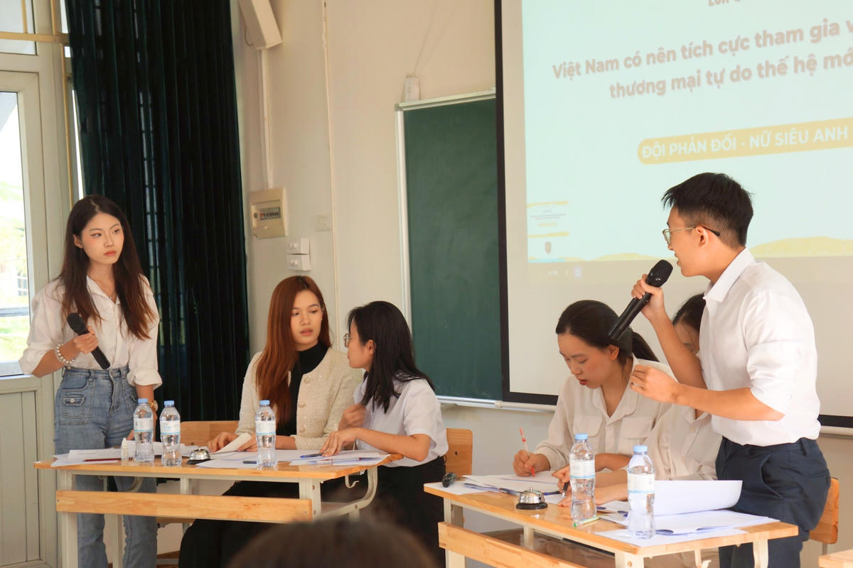 Hai đội thi đều có những màn thể hiện xuất sắc với những luận điểm sắc bén