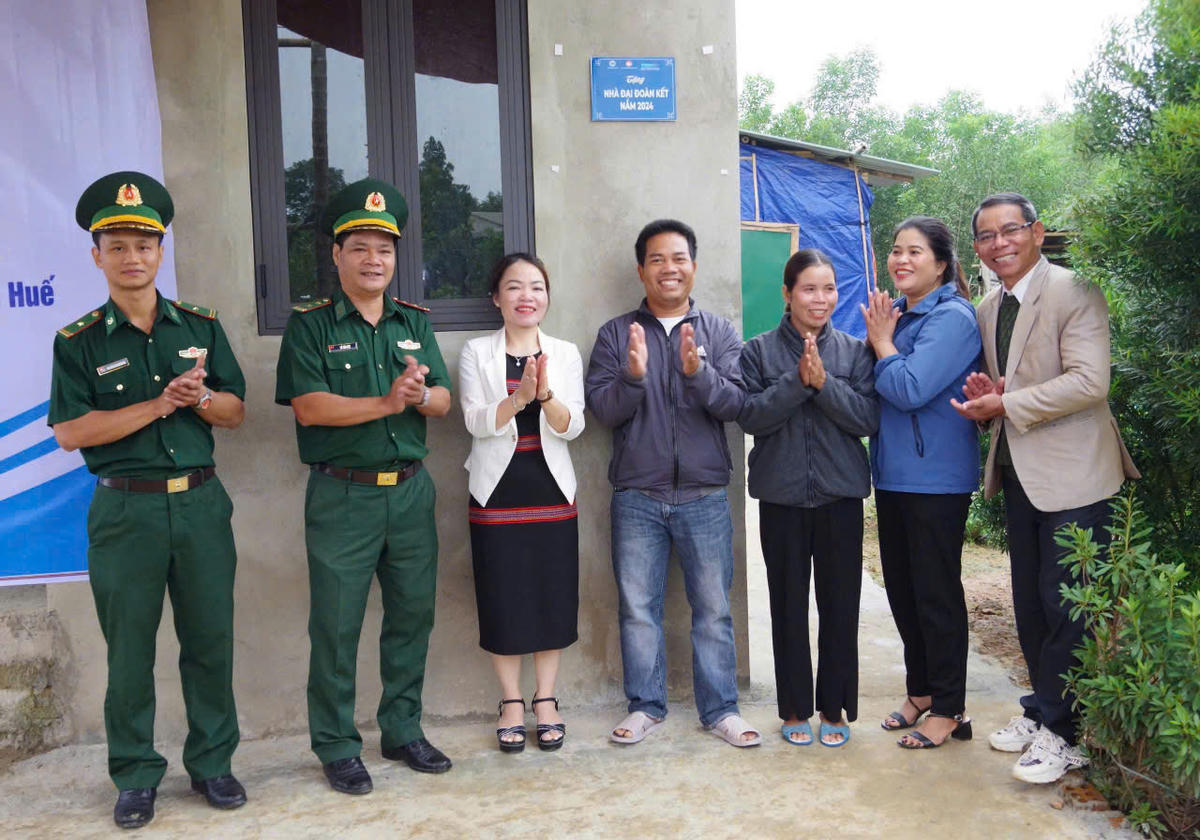 Các ngôi nhà được xây dựng đảm bảo tiêu chí "3 cứng". Ảnh: M.L.