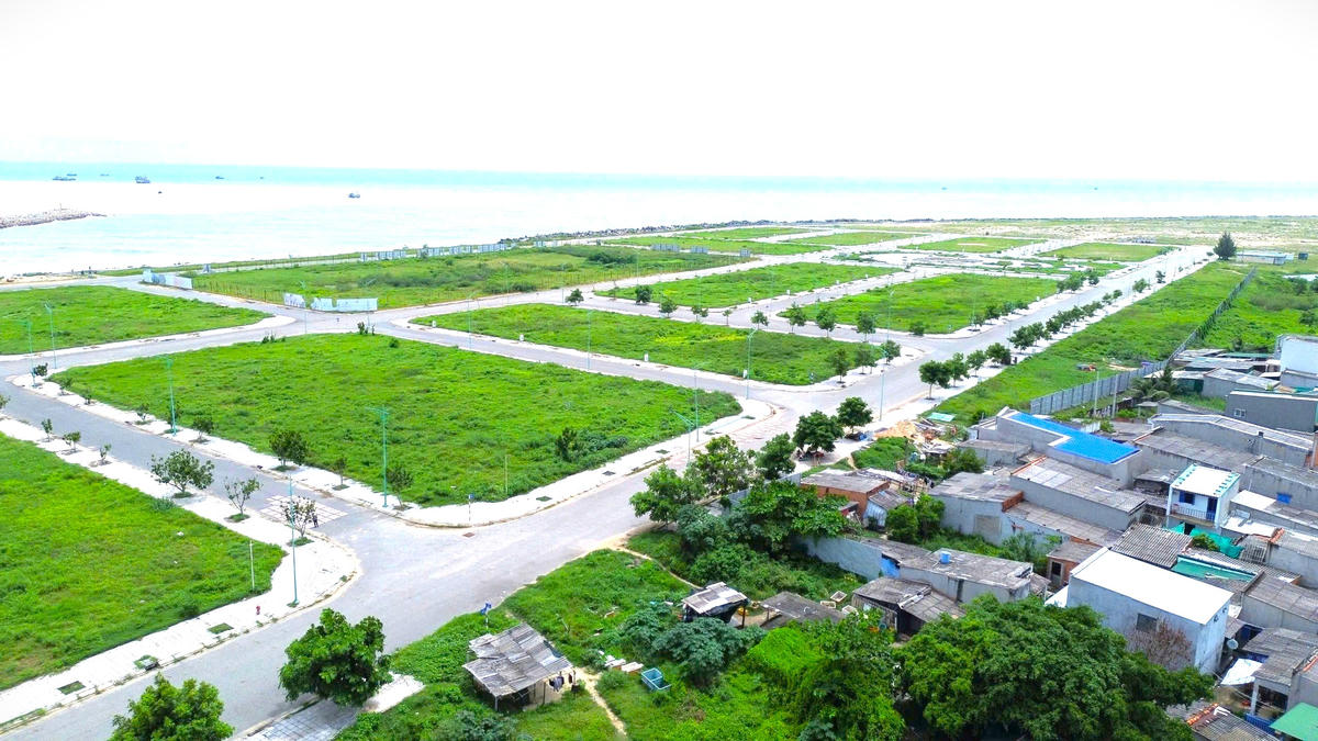 Dự án Lấn biển tại Khu dân cư - Thương mại - Dịch vụ mới La Gi. Ảnh: Nguyễn Tiến.