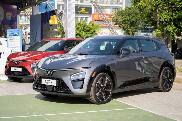 Vì sao VinFast VF 7 là lựa chọn hoàn hảo cho người cá tính?