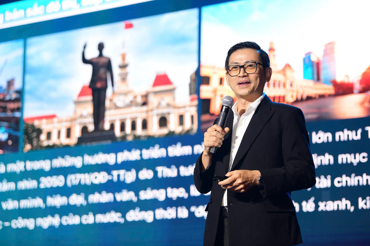 PGS.TS. Đinh Tiên Minh – Giảng viên cao cấp, Trưởng Bộ môn Marketing, Trường Kinh doanh UEH (Đại học Kinh tế TP Hồ Chí Minh) nói về kinh tế lifestyle. Ảnh: H.N