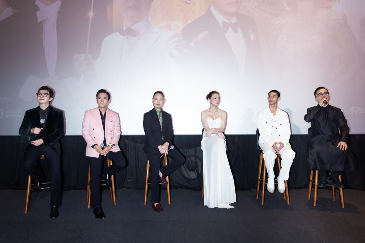 Buổi họp báo ra mắt MV “Việt Nam Tinh Hoa” vào chiều ngày 5/12. Ảnh: ZOA Creative