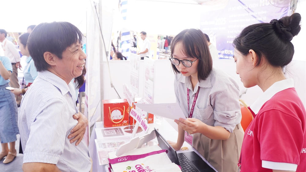 Thời gian tới, thành phố Huế tiếp tục đẩy mạnh công tác hỗ trợ việc làm cho lao động thuộc hộ nghèo, cận nghèo, người đồng bào DTTS. Ảnh: Đ.H.