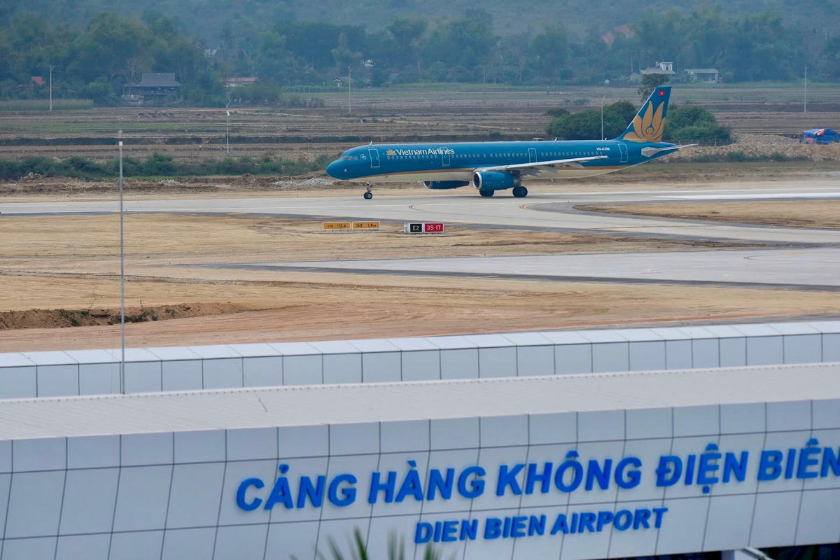 Hiện Vietnam Airlines là Hãng hàng không duy nhất đang khai thác đường bay đến sân bay Điện Biên. (Ảnh minh họa).
