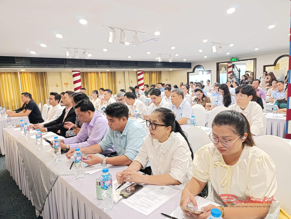 Đại biểu ngành VHTTDL và đại diện doanh nghiệp tham dự hội nghị. Ảnh: Hồng Phúc.