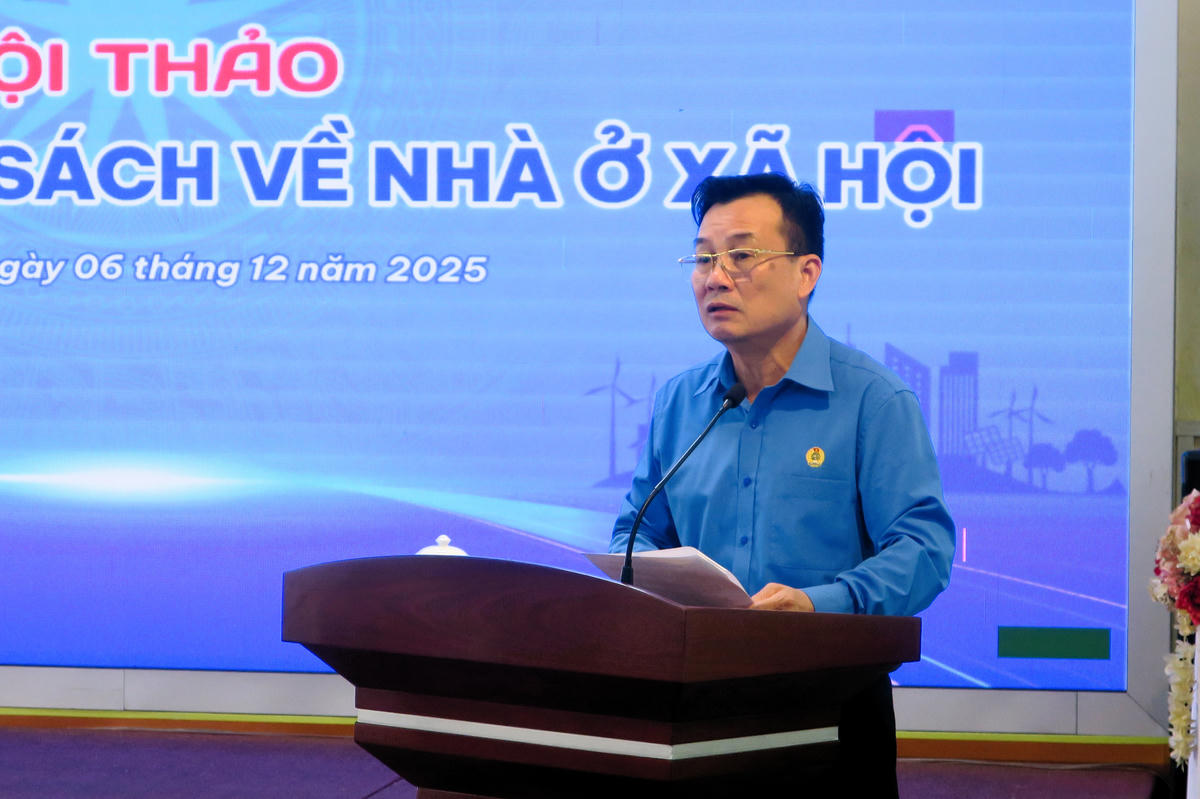 Phó Chủ tịch LĐLĐ TP Hải Phòng Nguyễn Văn Phiệt phát biểu tại hội thảo. Ảnh: ĐT. 