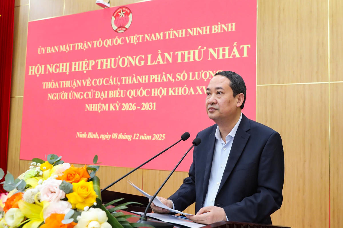 Ông Mai Văn Tuất - Phó Bí thư Tỉnh ủy, Chủ tịch Ủy ban MTTQ tỉnh phát biểu tại hội nghị. Ảnh: Đình Minh