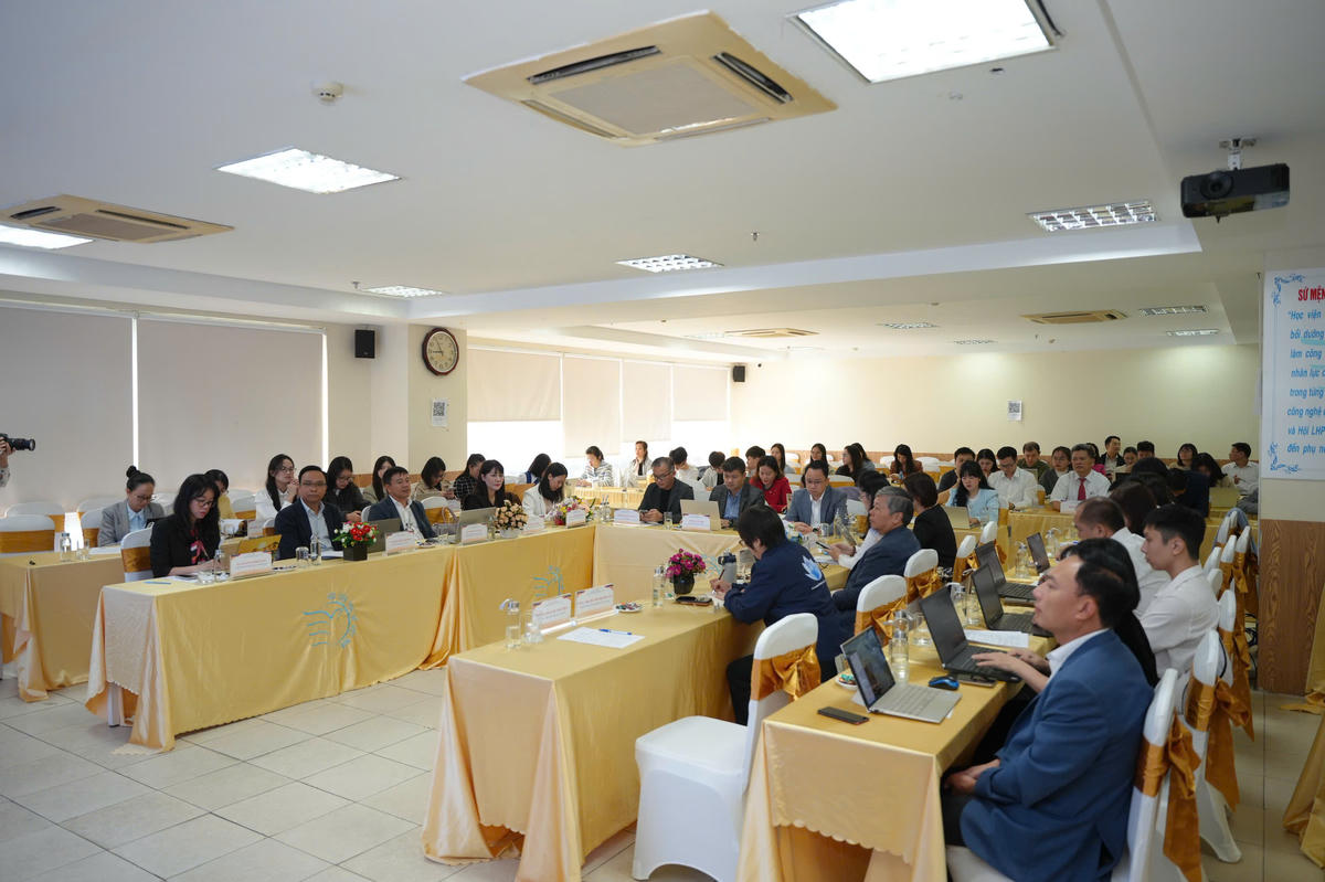 Toàn cảnh hội thảo.