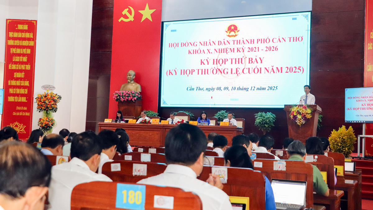 HĐND TP Cần Thơ khóa X, nhiệm kỳ 2021-2026 khai mạc kỳ họp thứ 7. (ảnh: AH)