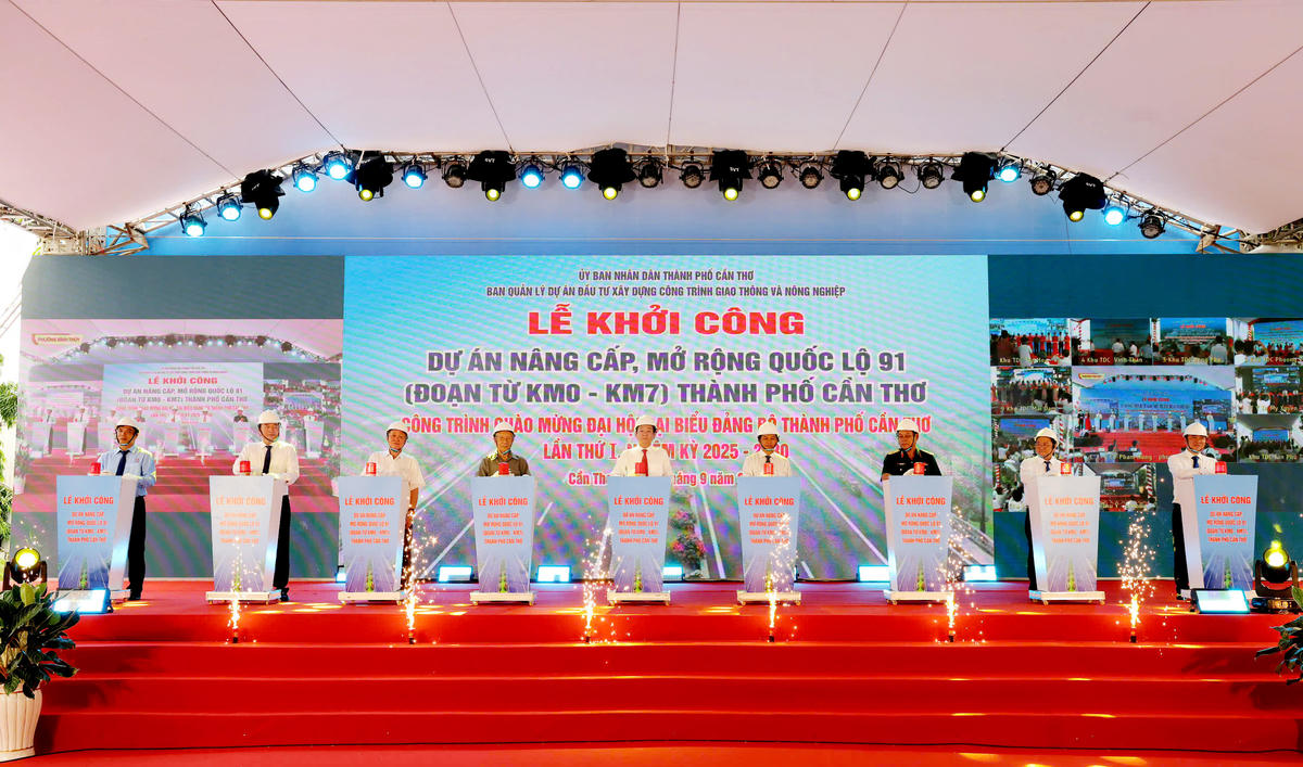 Dự án nâng cấp&nbsp;mở rộng Quốc lộ 91 (đoạn từ Km0 - Km7) được khởi công tháng 9/2025. Ảnh Thanh Tiến.&nbsp;&nbsp;