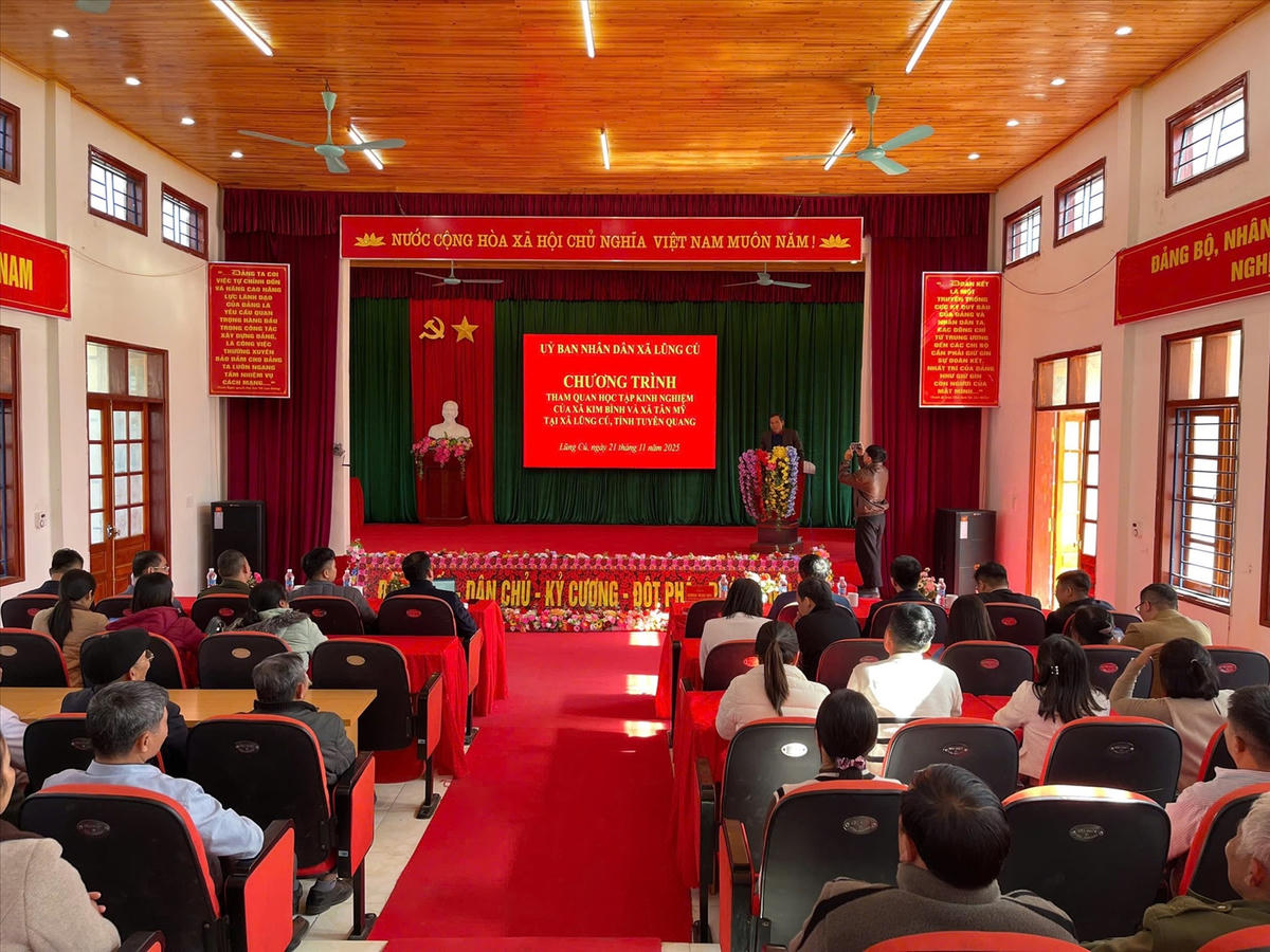 Quang cảnh lớp tập huấn học tập kinh nghiệm tại xã Lũng Cú, tỉnh Tuyên Quang. Ảnh: Vân Khánh