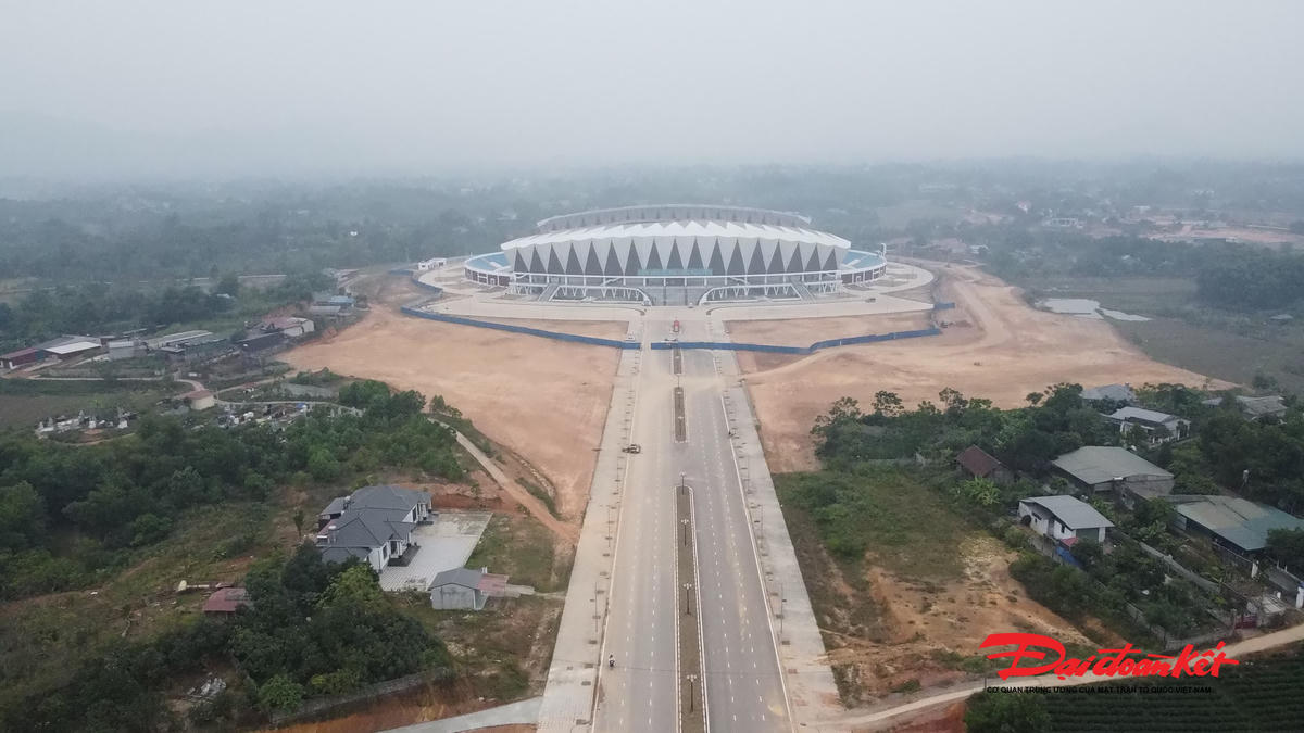 Sân vận động được xây dựng tại xã Đại Phúc, tỉnh Thái Nguyên. Ảnh: Toán Nguyễn.
