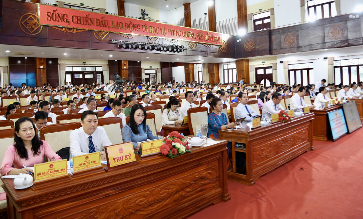 Các đại biểu tham dự kỳ họp. (ảnh: Thanh Tiến)