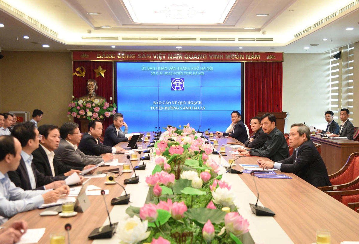 Quang cảnh buổi làm việc- Ảnh:V.Thành.