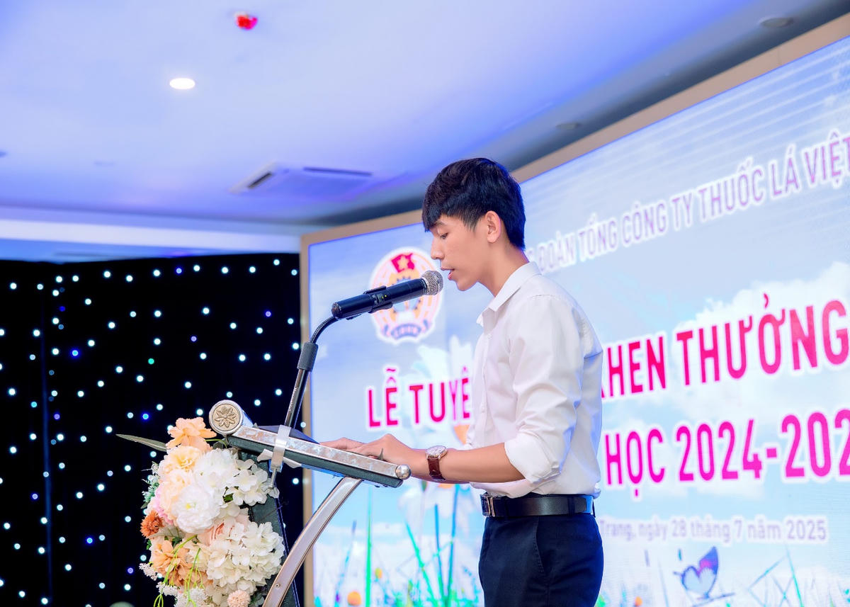 Cháu Mai Hữu Anh Tuấn – con anh Mai Hữu On công ty CP Hòa Việt phát biểu tham luận