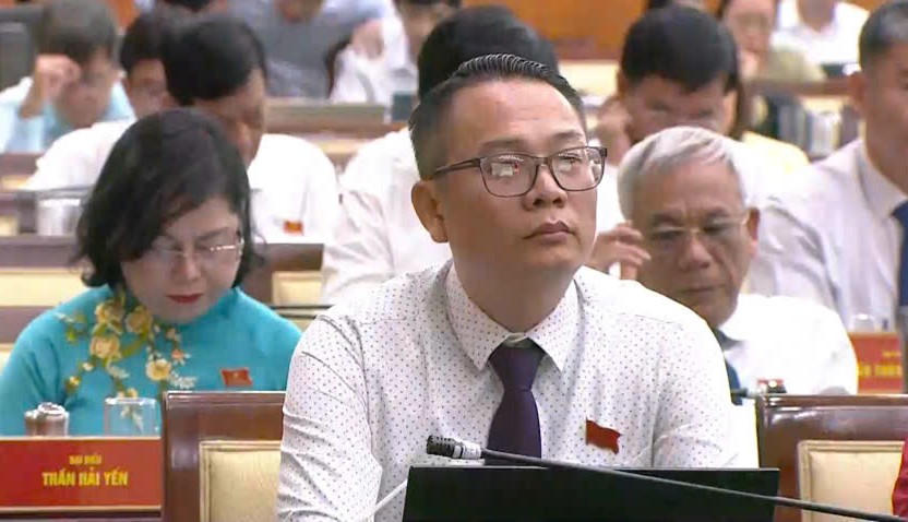 Quang cảnh kỳ họp HĐND sáng 10/12. Ảnh: S.X