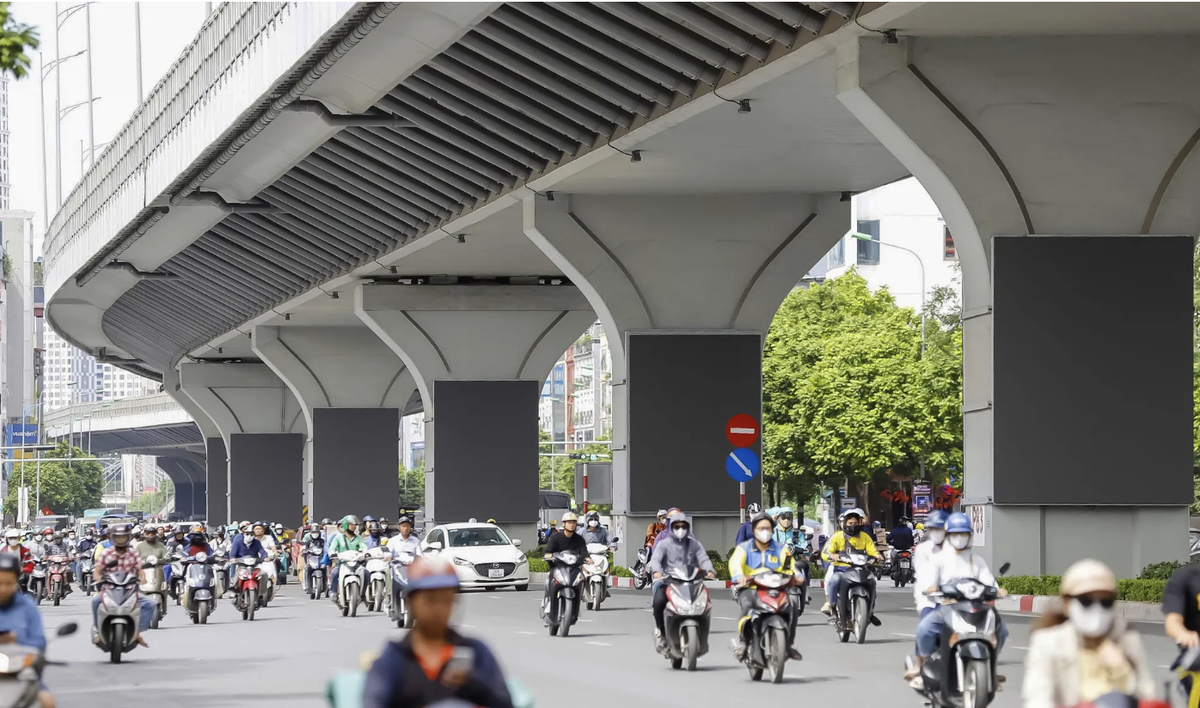 Hình ảnh màn hình LED được lắp đặt tại đường Vành đai 2.