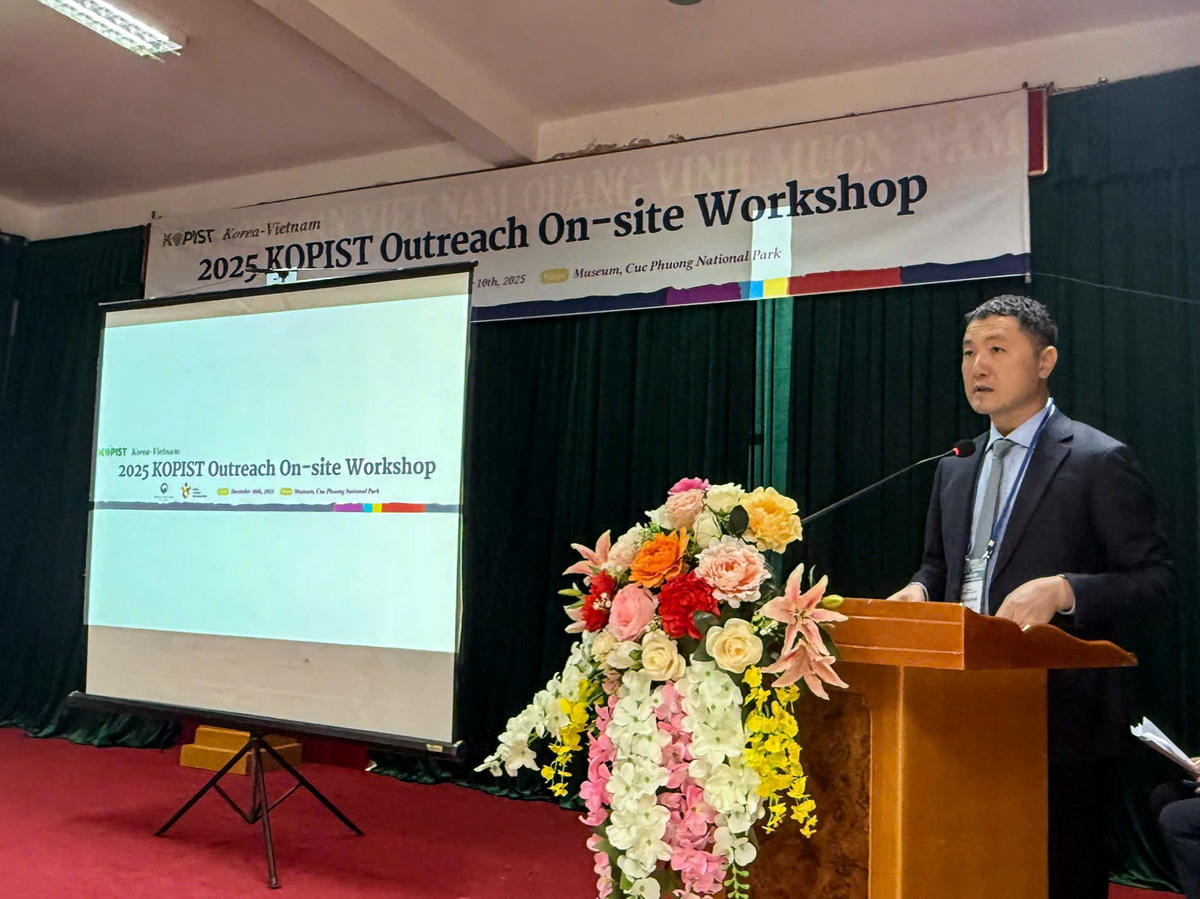 Ông Bùi Văn Mạnh - Giám đốc Sở Du lịch Ninh Bình nhấn mạnh về những giá trị, vai trò của VQG Cúc Phương. Ảnh: Ninh Bình