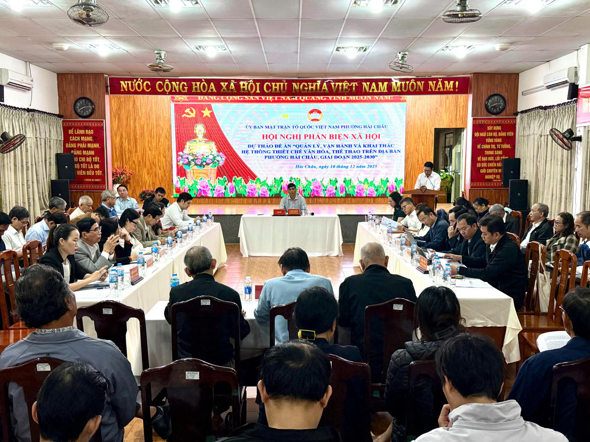 Hội nghị phản biện&nbsp;dự thảo đề án “Quản lý, vận hành, khai thác hệ thống thiết chế văn hóa, thể thao giai đoạn 2025 – 2030”. Ảnh: Nguyễn Tú.