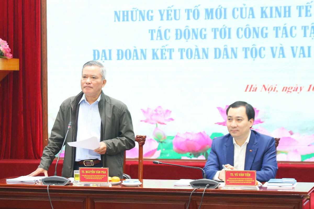 TS Nguyễn Văn Pha,&nbsp;Phó Chủ nhiệm Hội đồng tư vấn về Dân chủ và Pháp luật UBTƯ MTTQ Việt Nam phát biểu tại Hội thảo.