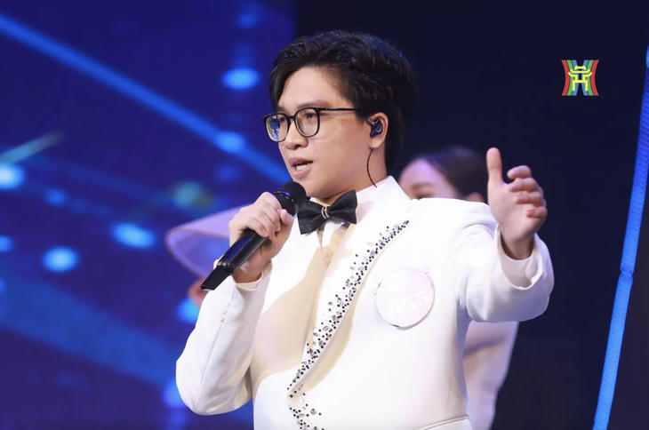 Thí sinh Vũ Tấn Đạt - con trai ca sĩ Trọng Tấn giành giải Nhì.