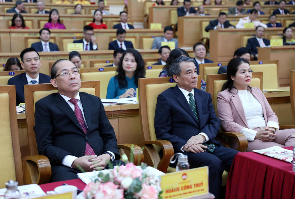 Phó Chủ tịch Ủy ban Trung ương MTTQ Việt Nam Hoàng Công Thủy dự, chỉ đạo đại hội. Ảnh: Duy Hưng.