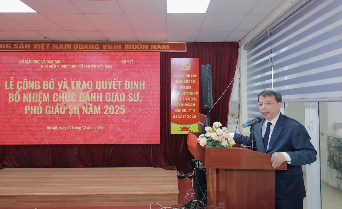 PGS.TS Nguyễn Quốc Huy - Giám đốc Học viện Y Dược học cổ truyền Việt Nam phát biểu tại buổi lễ.