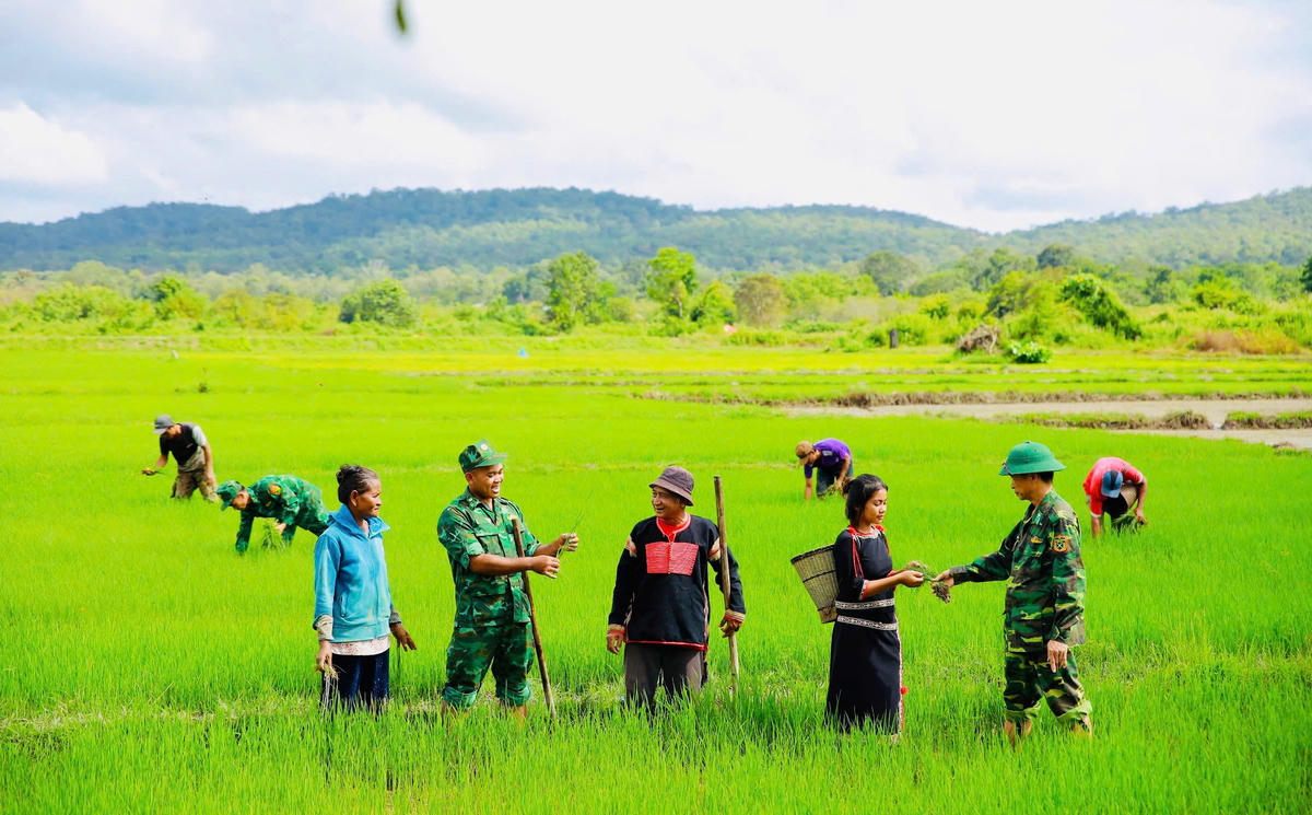 Bộ đội biên phòng Đắk Lắk - điểm tựa cho người dân vùng biên