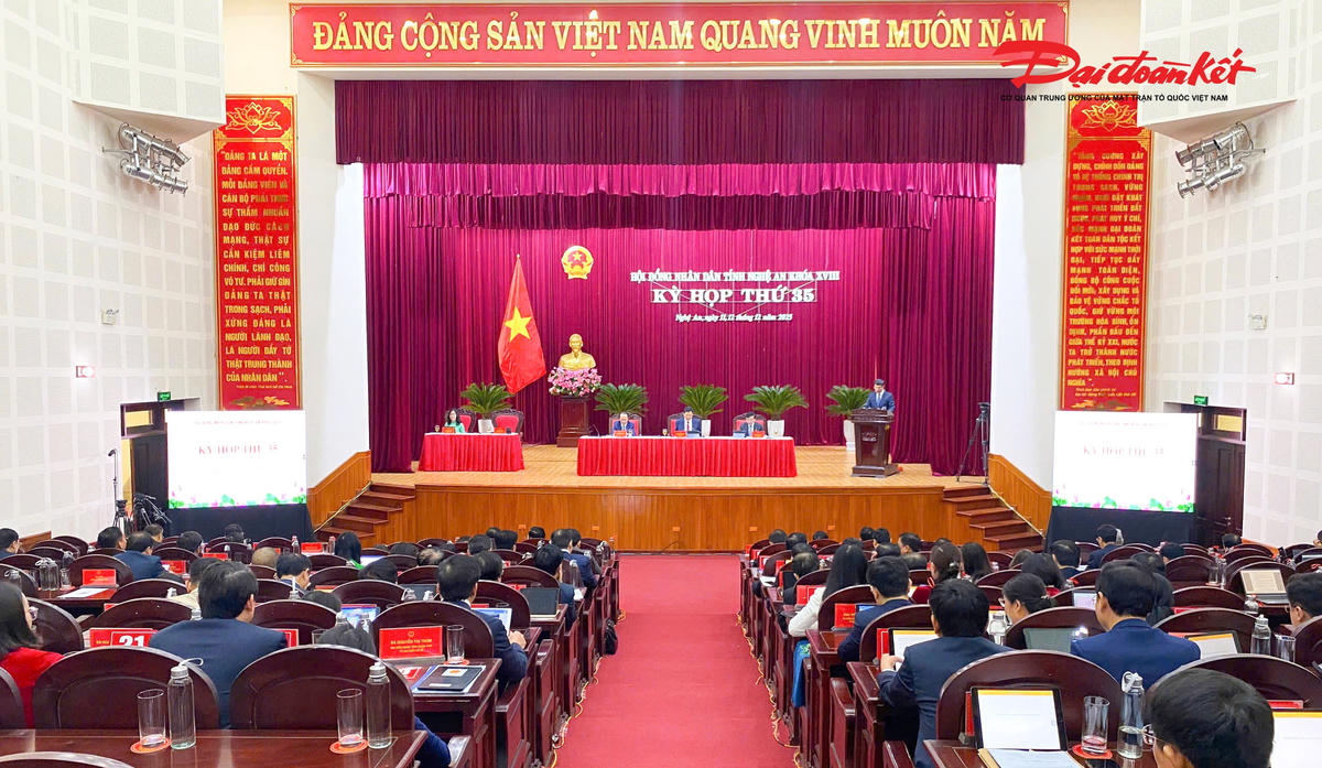 Sáng 11/12,&nbsp;HĐND tỉnh Nghệ An tổ chức kỳ họp lần thứ 35, nhiệm kỳ 2021-2026. Ảnh: NT
