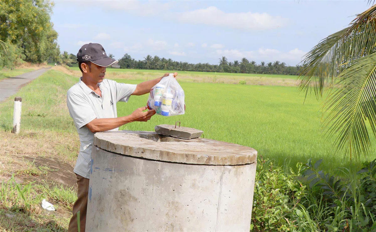 Vỏ bao gói thuốc BVTV được thu gom góp phần bảo vệ môi trường nông nghiệp. (Ảnh: NH)