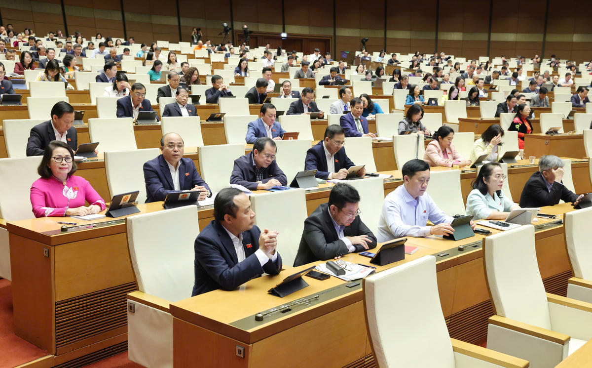 Quốc hội chốt cấm đầu tư kinh doanh thuốc lá điện tử, nung nóng