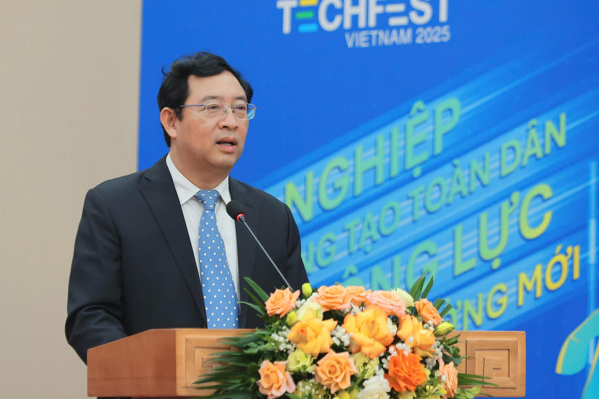 Ông Phạm Hồng Quất – Cục trưởng Cục Khởi nghiệp và Doanh nghiệp Công nghệ, Bộ KHCN phát biểu tại hội thảo.