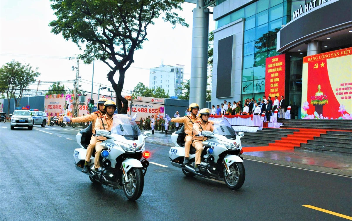 Công an TP Đà Nẵng ra quân đợt cao điểm tấn công, trấn áp tội phạm, đảm bảo an ninh, an toàn. Ảnh: CV.