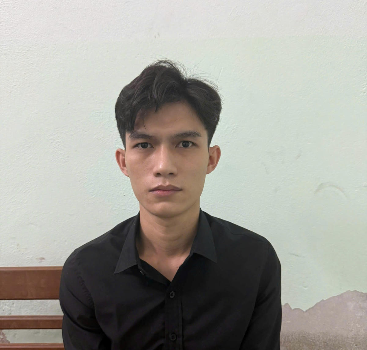 Đối tượng Nguyễn Hữu Toàn tại cơ quan điều tra. Ảnh: CV.