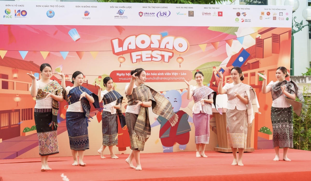 Một tiết mục văn nghệ tại ngày hội giao lưu.&nbsp;