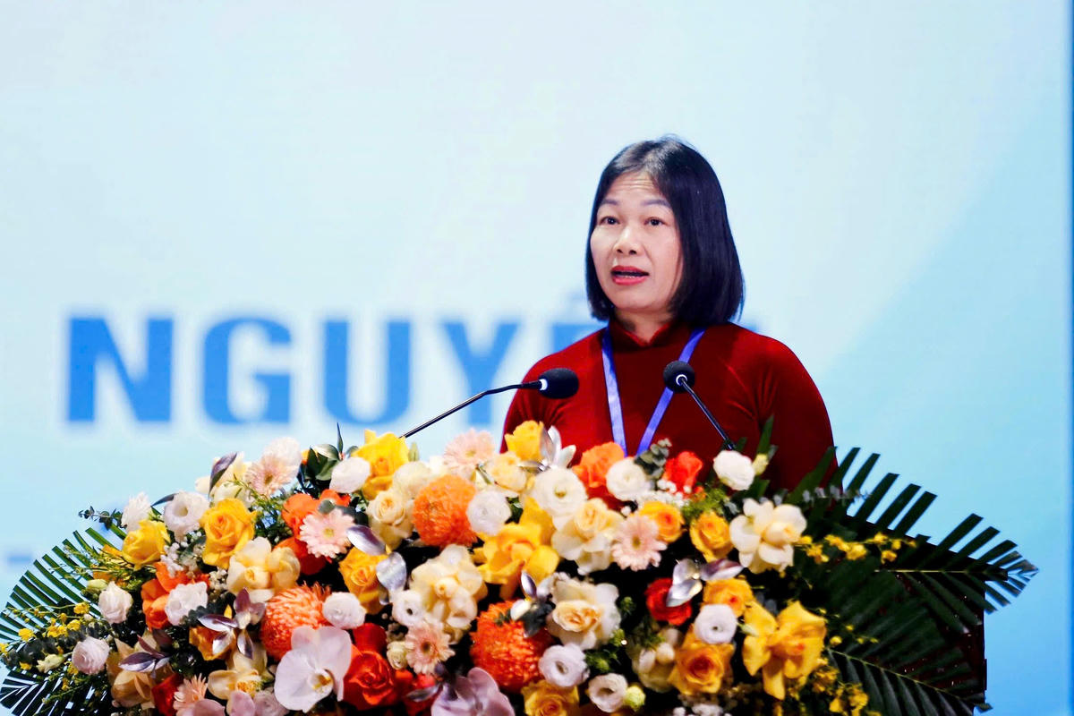 Bà Đỗ Thị Hiền, Phó Chủ tịch Ủy ban MTTQ Việt Nam tỉnh Thái Nguyên, Chủ tịch LĐLĐ tỉnh định hướng thảo luận tại phiên làm việc thứ nhất đại hội Công đoàn tỉnh lần thứ I, nhiệm kỳ 2025 – 2030. Ảnh: Thu Huệ